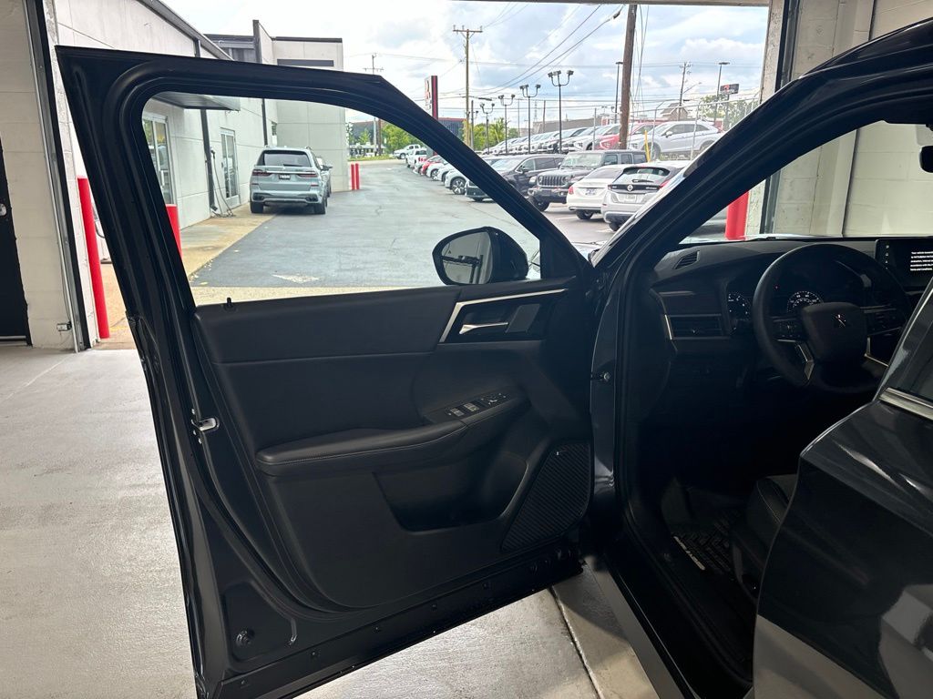 New 2026 Mitsubishi Outlander SUV