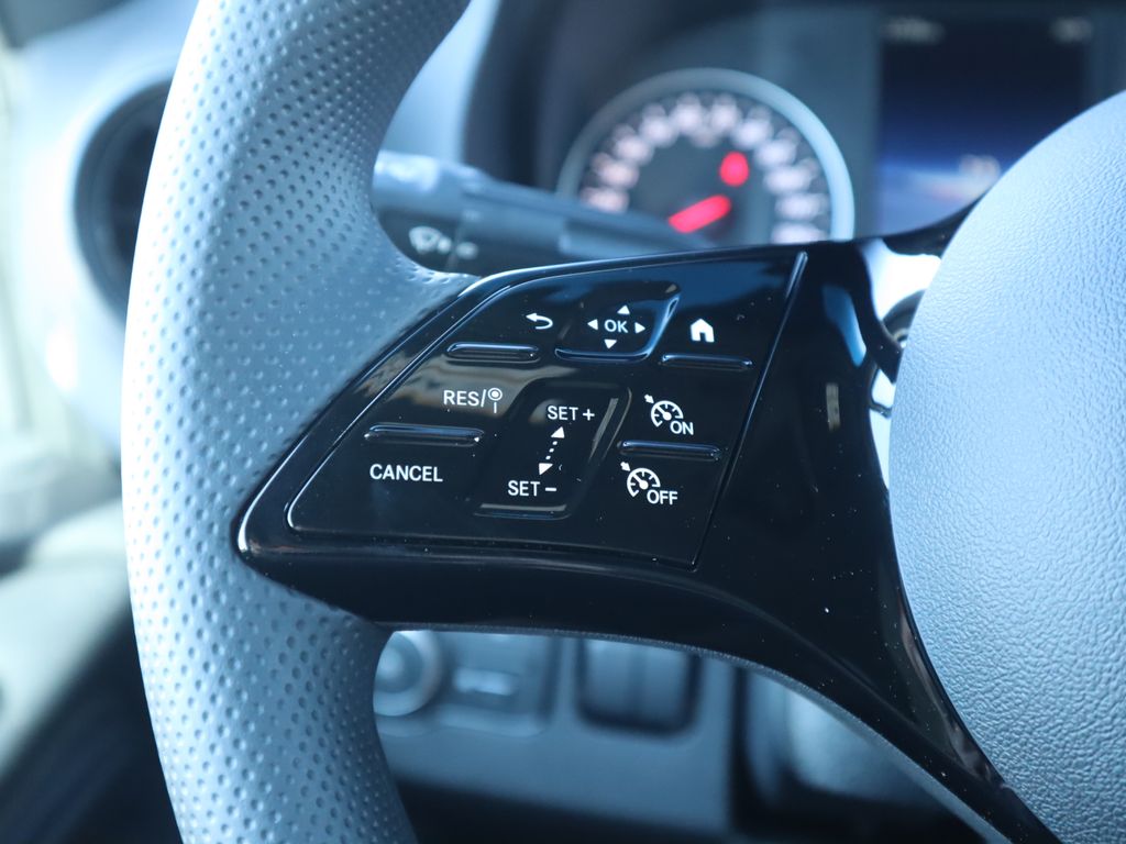 Thumbnail: 2025 Mercedes-Benz Sprinter - 12