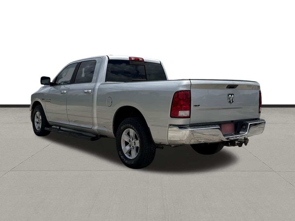 2017 Ram 1500 SLT - 6
