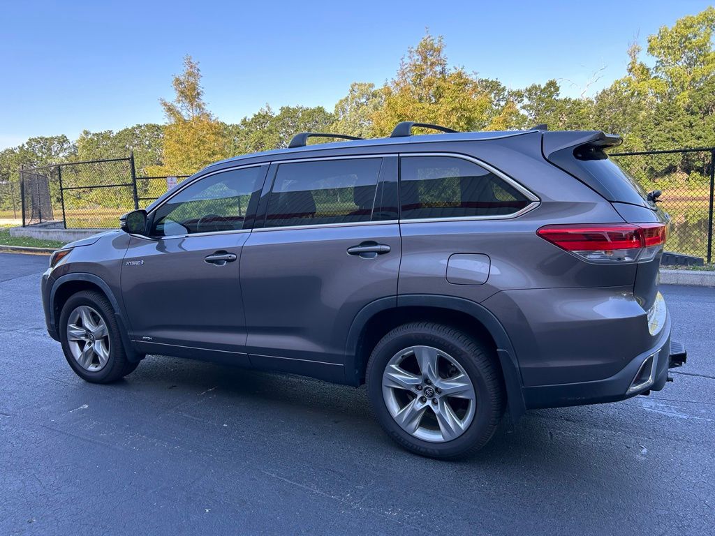 2019 Toyota Highlander Limited 3