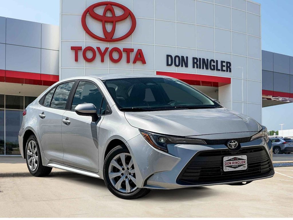 2024 Toyota Corolla LE FWD