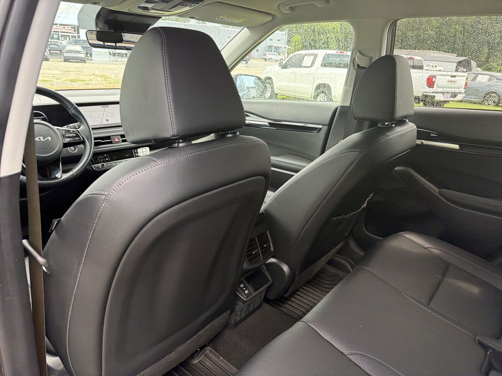 Used 2025 Kia Seltos SUV