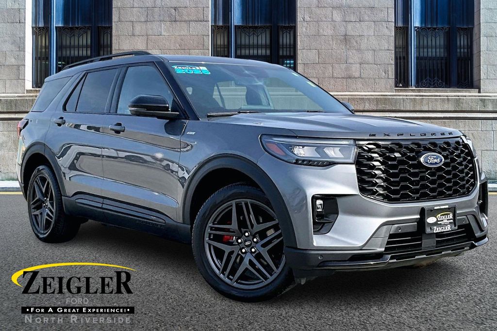 2025 Ford Explorer ST-Line AWD