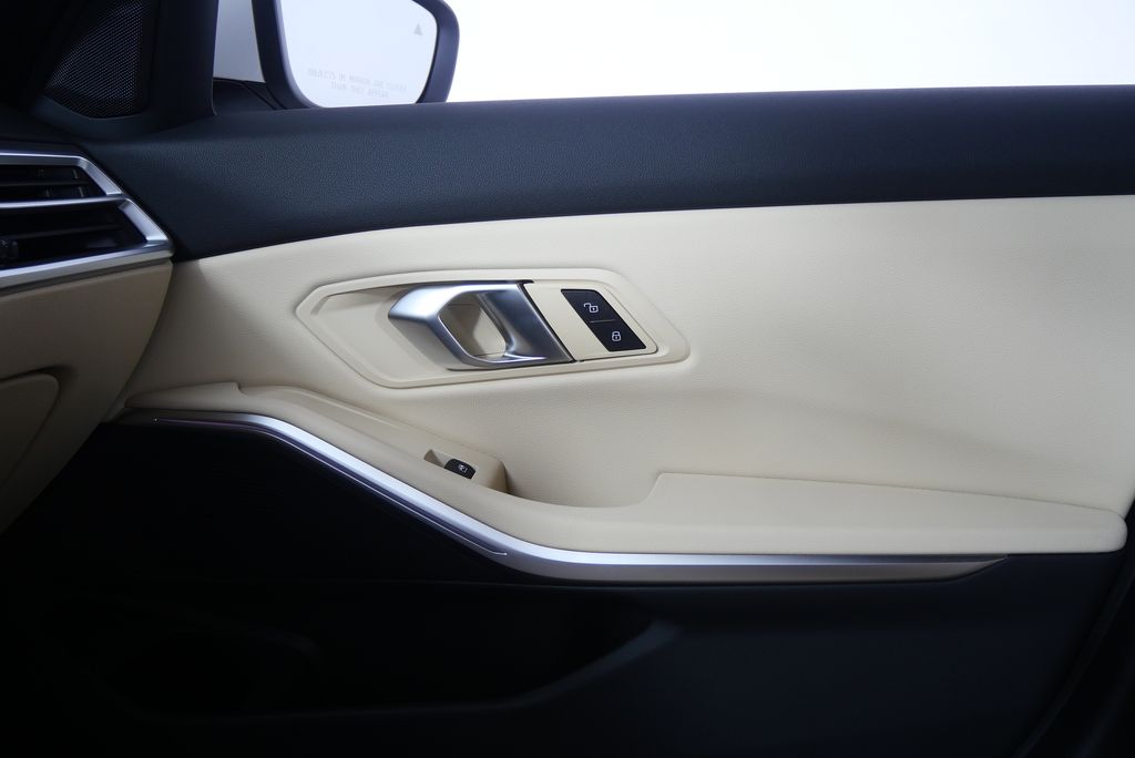 Thumbnail: 2026 BMW 3 Series - 23