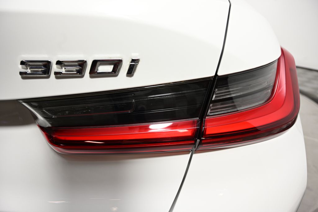 2021 BMW 3 Series 330i xDrive 11