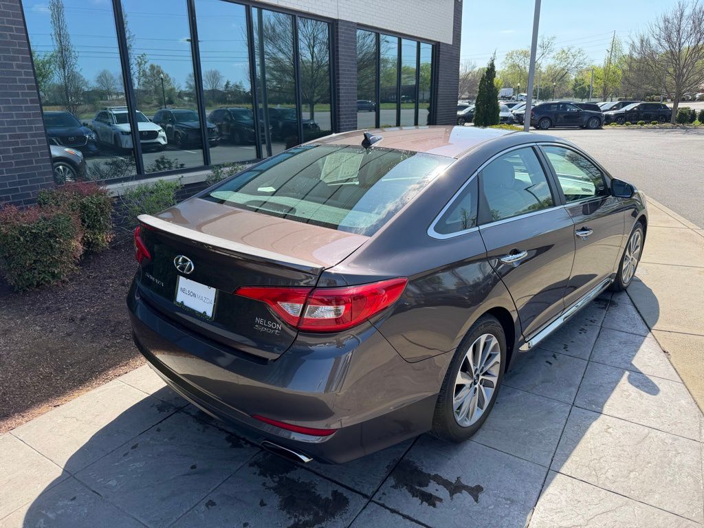 Used 2015 Brown Hyundai Sport image 3