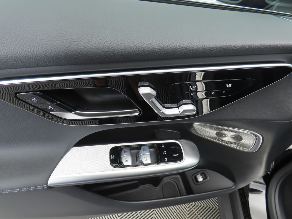 Thumbnail: 2026 Mercedes-Benz GLC - 23