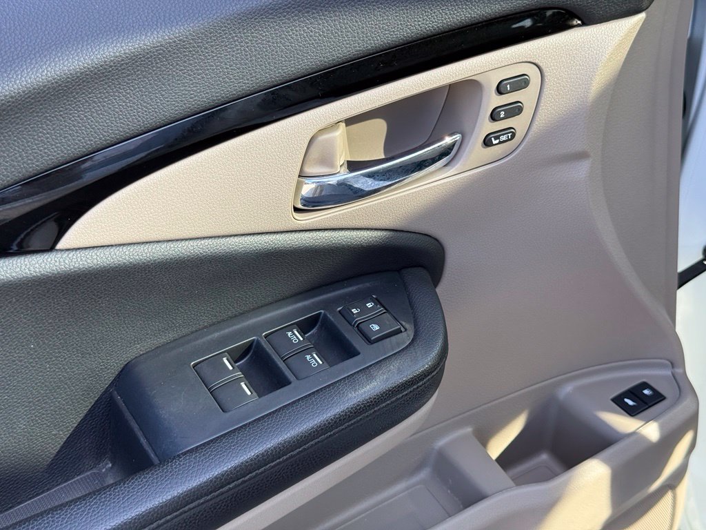 2020 Honda Pilot Elite Platinum White Pearl - Jim Hudson Acura - Image 23