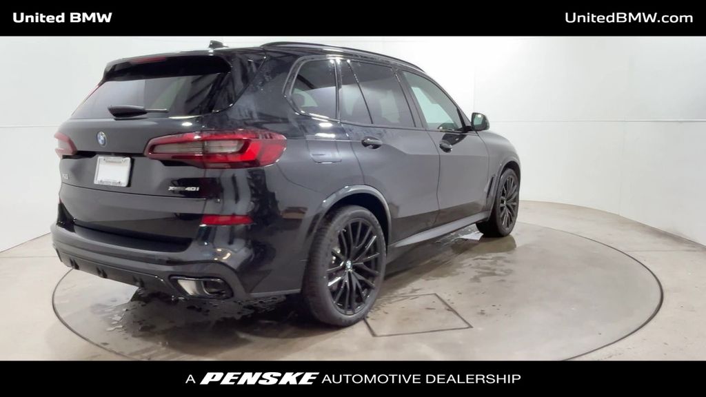 2023 BMW X5 xDrive40i 8