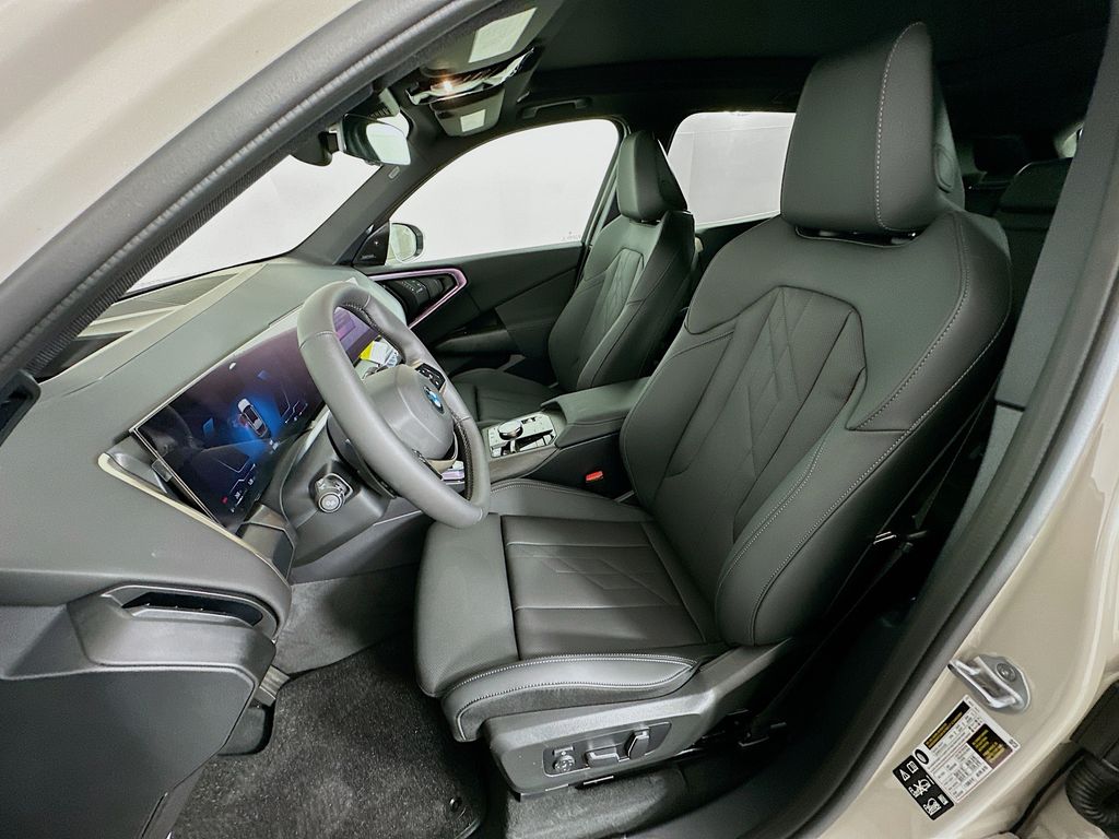 Thumbnail: 2025 BMW X3 - 16