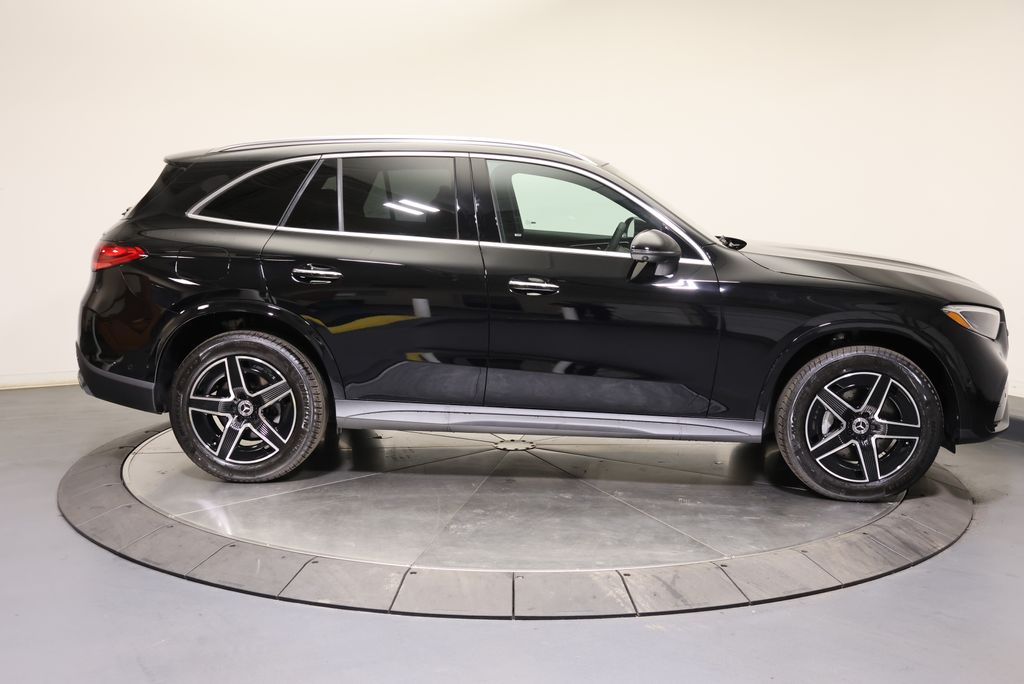 Thumbnail: 2027 Mercedes-Benz GLC - 8