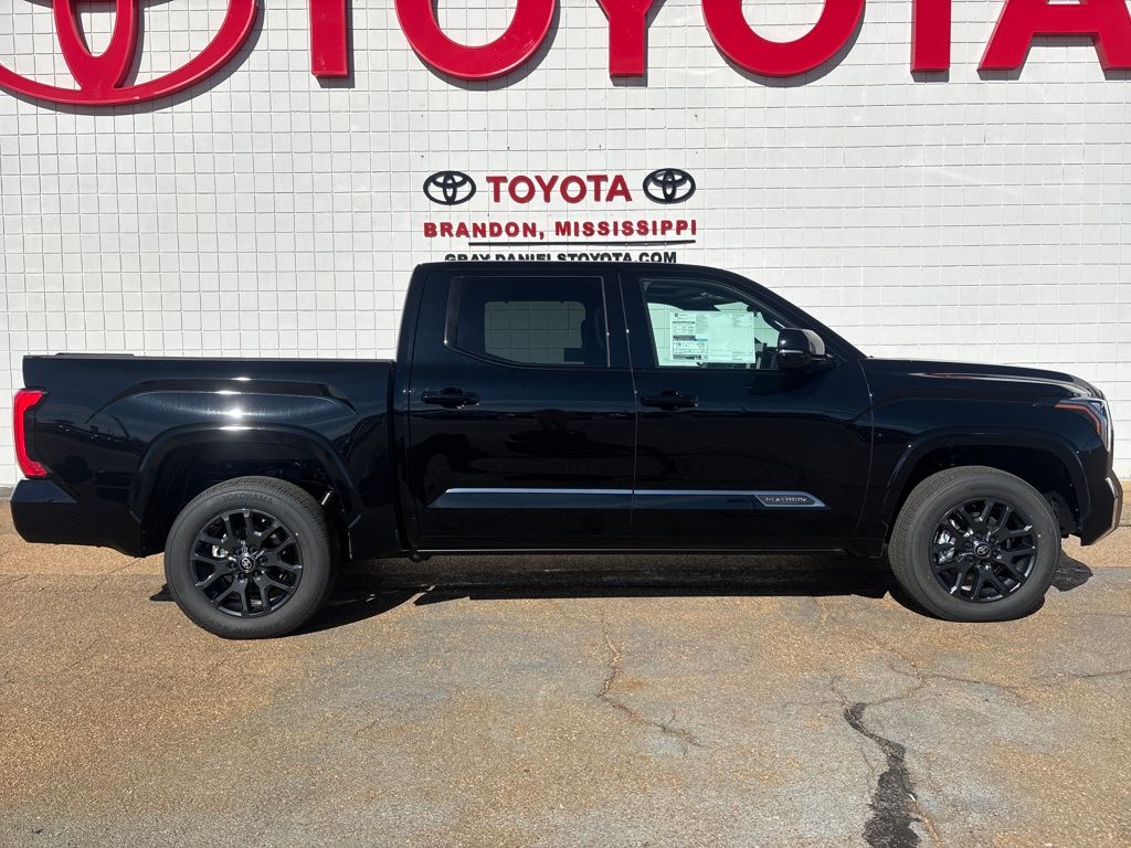 2026 Toyota Tundra Platinum's photo
