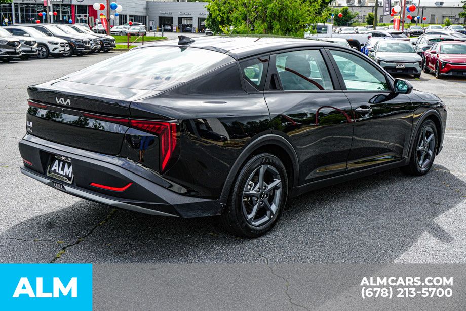 Used 2025 Black Kia LXS image 6