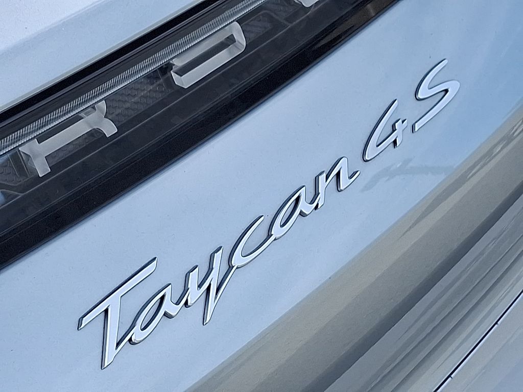 Thumbnail: 2023 Porsche Taycan - 30