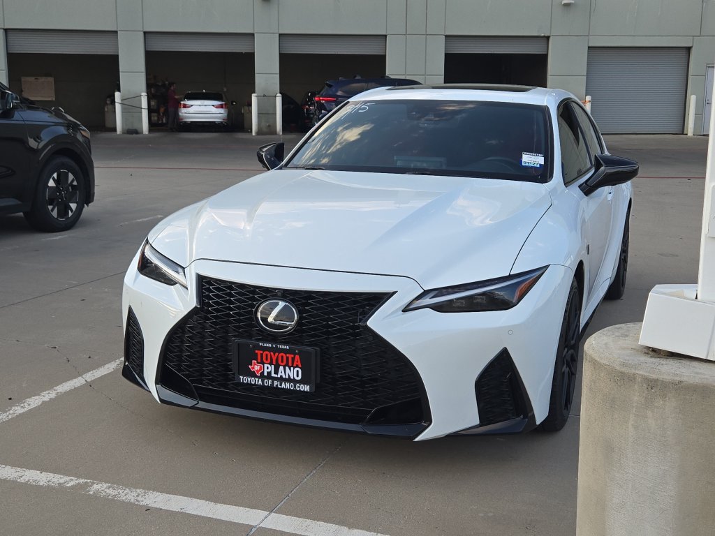 2024 Lexus IS Blanco (Ultra White) Sedán Tracción trasera 8 velocidades Automática