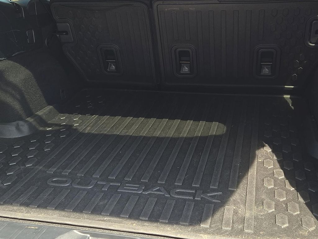 Used 2025 Subaru Outback Premium For Sale in Farmington, AR