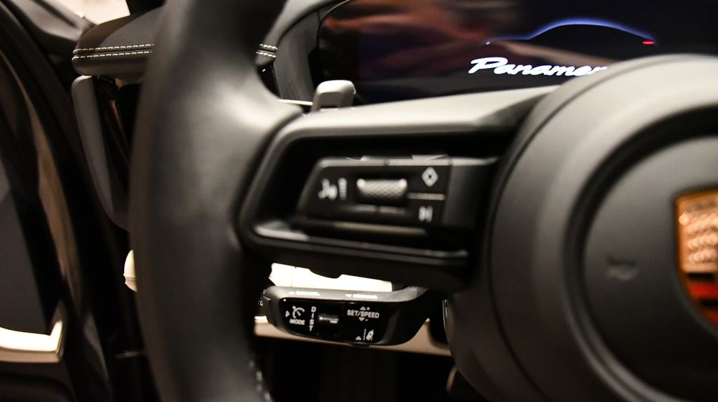 Thumbnail: 2026 Porsche Panamera - 13