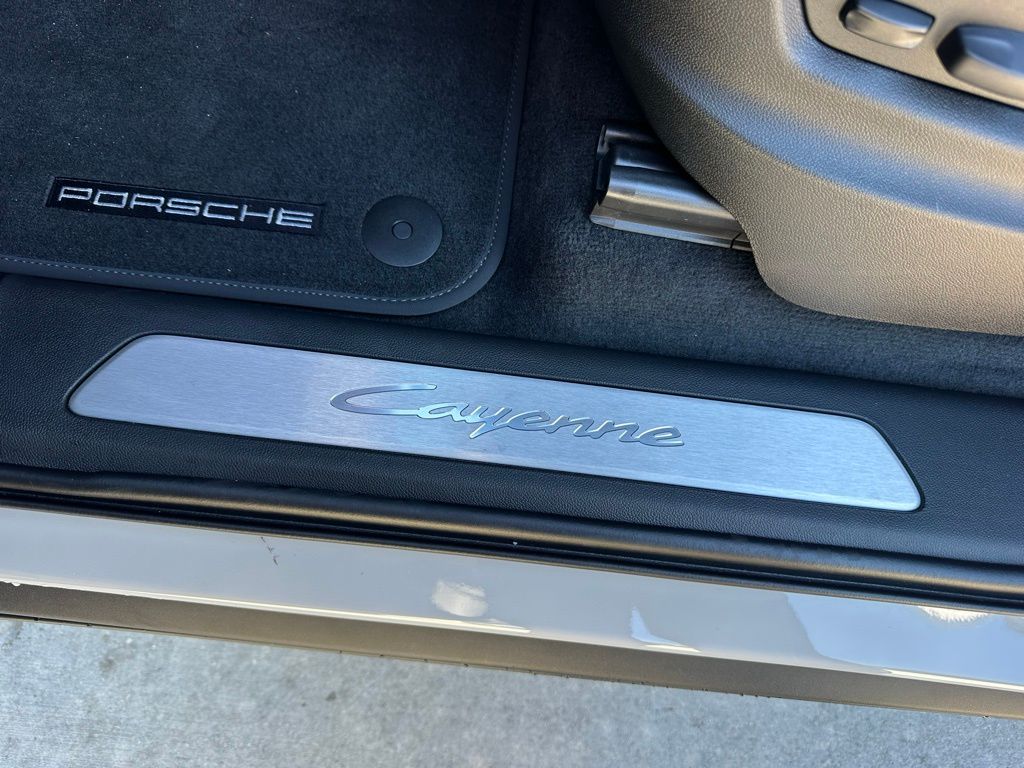 Thumbnail: 2026 Porsche Cayenne - 23