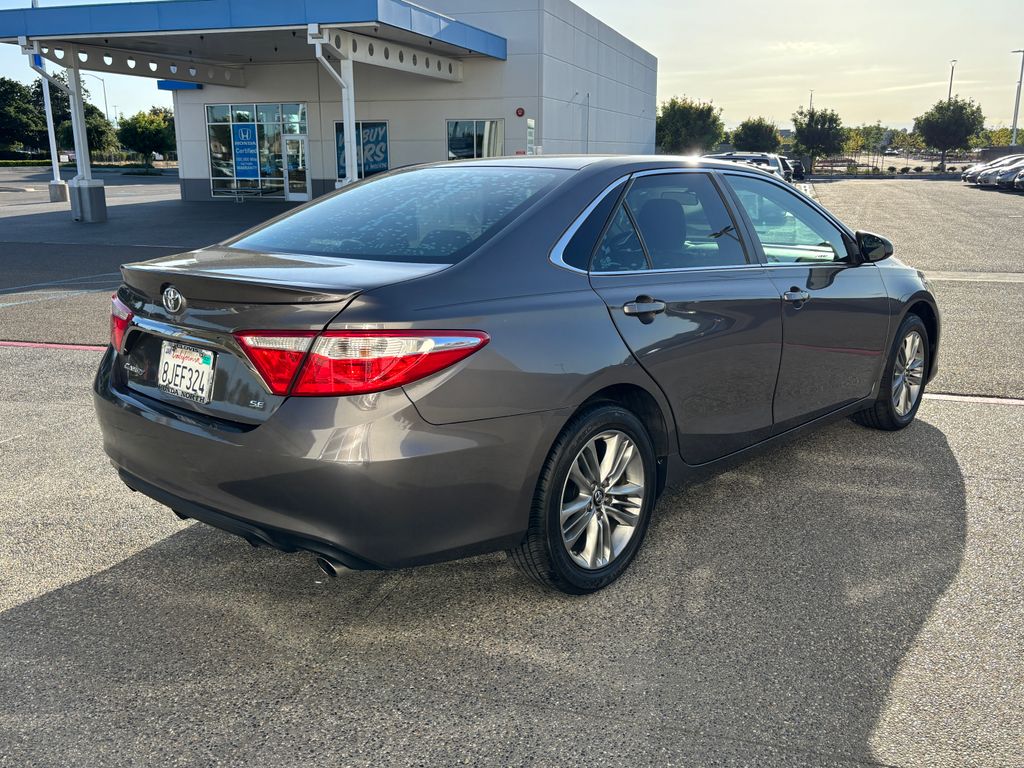 Thumbnail: 2016 Toyota Camry - 5