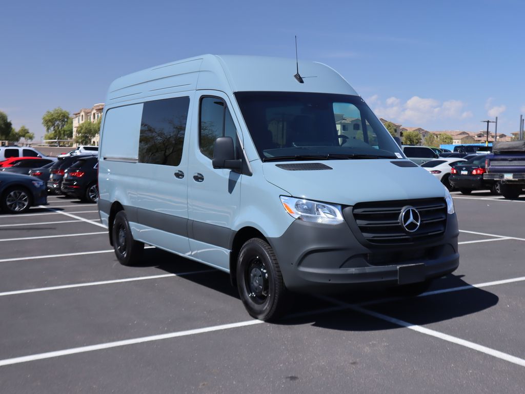 2024 Mercedes-Benz Sprinter 2500 3