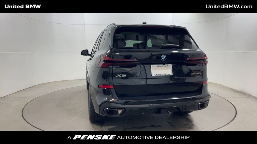 2026 BMW X5 xDrive50e 7