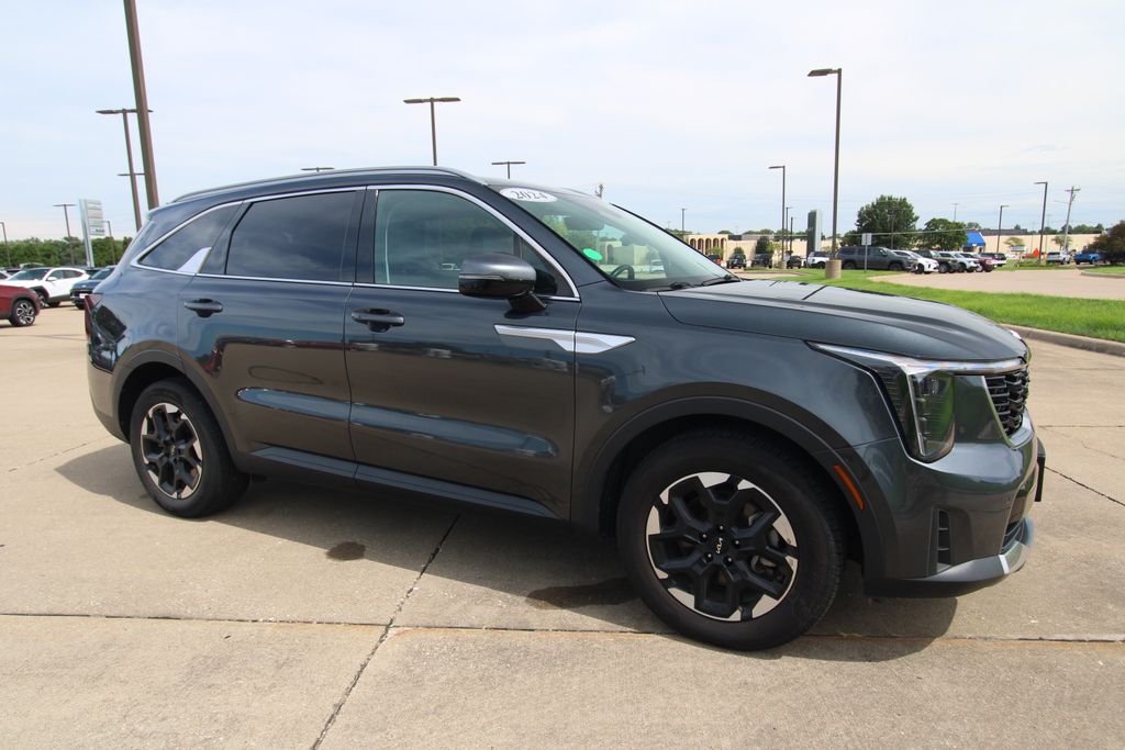 Used 2024 Kia Sorento SUV