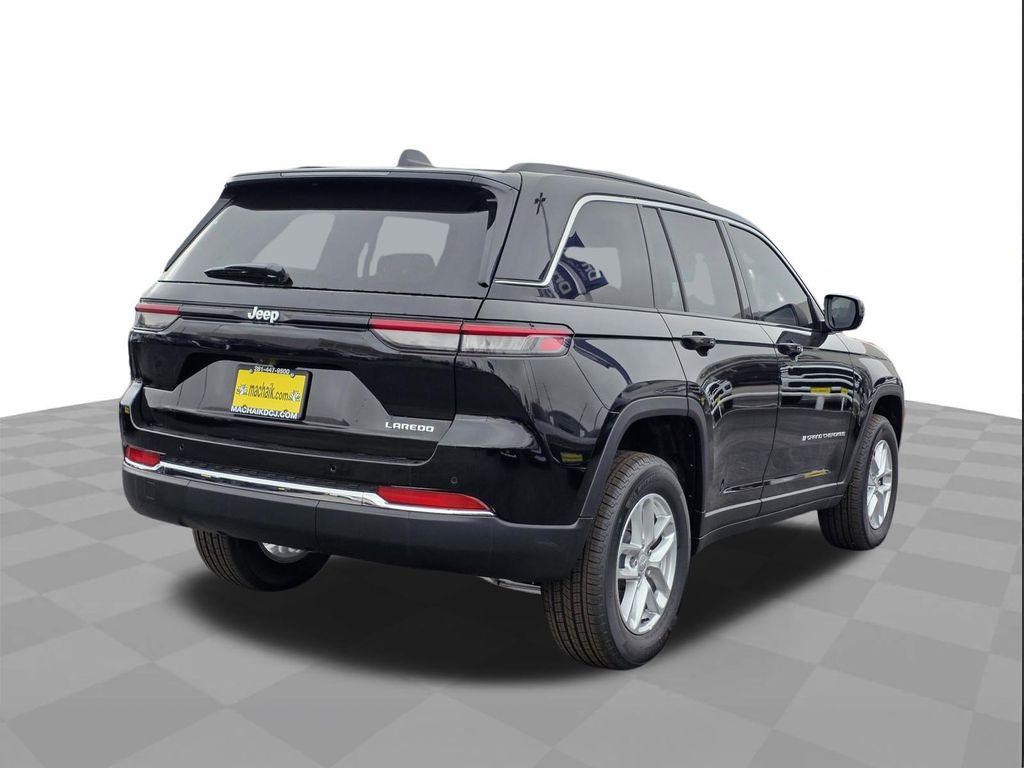 2025 Jeep Grand Cherokee Laredo X - 3