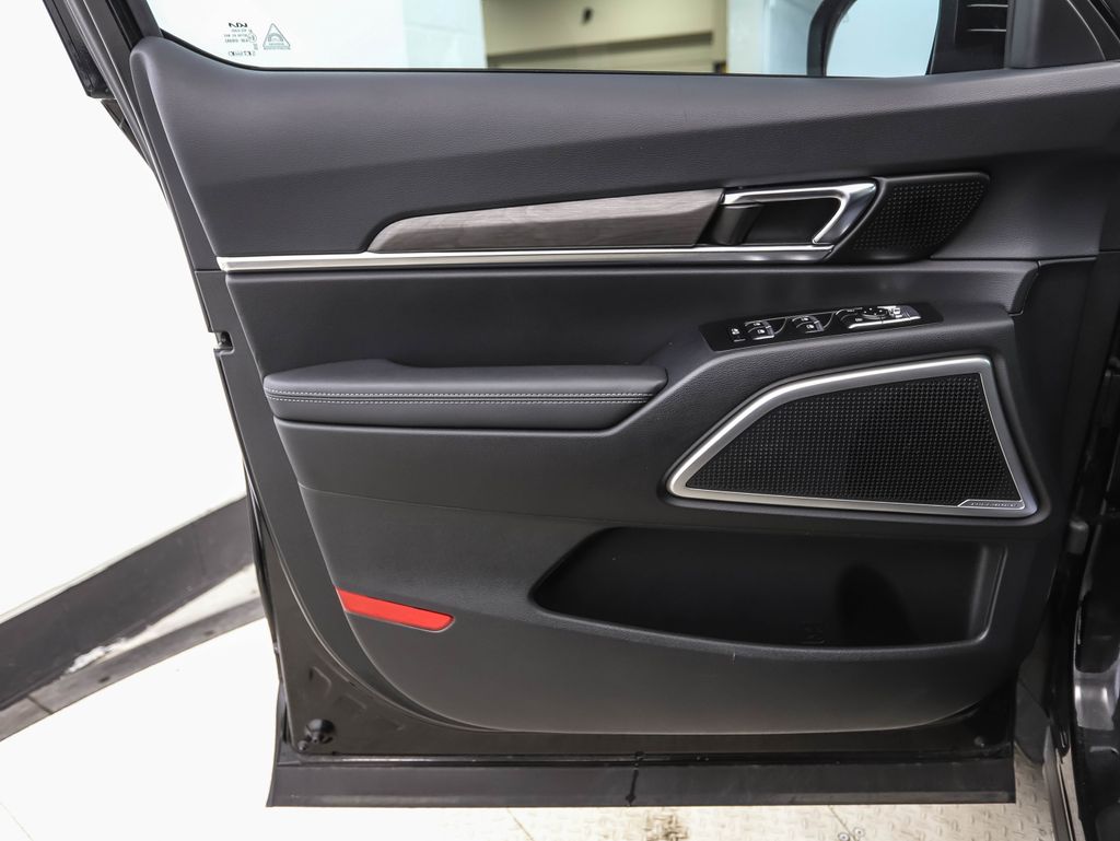 Thumbnail: 2023 Kia Telluride - 9