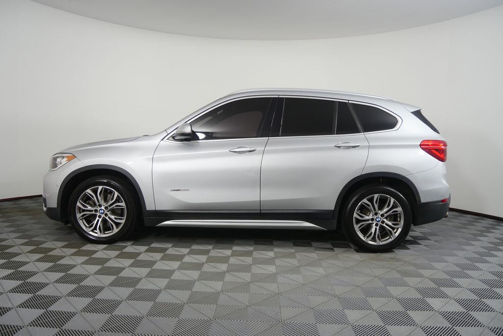 Thumbnail: 2017 BMW X1 - 6