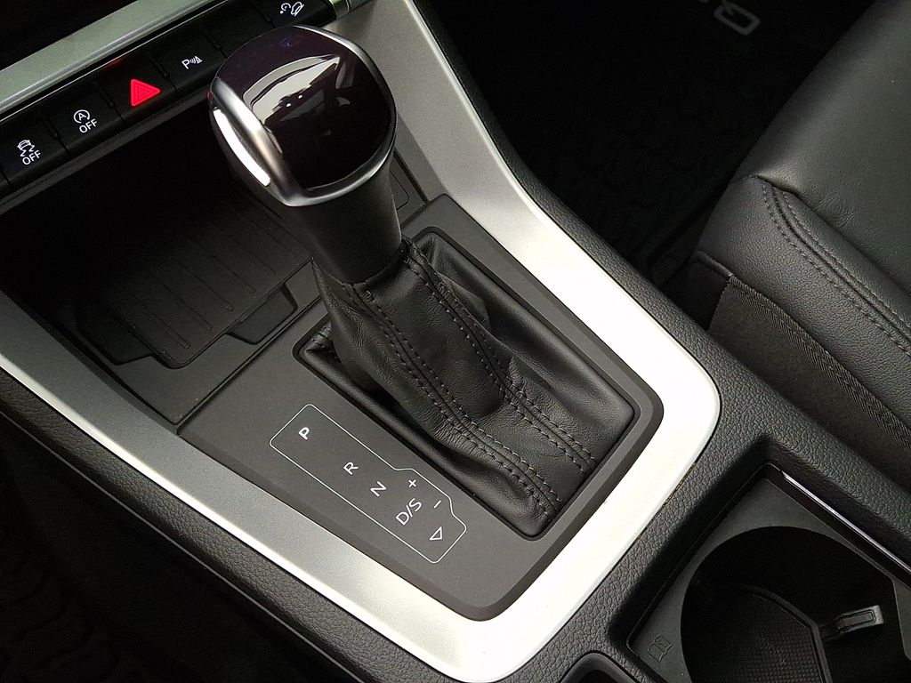 Thumbnail: 2024 Audi Q3 - 15