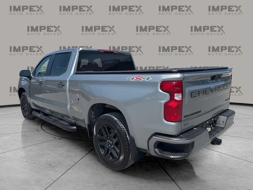 View vehicle photo 3