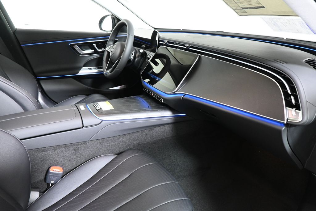 Thumbnail: 2026 Mercedes-Benz E-Class - 20