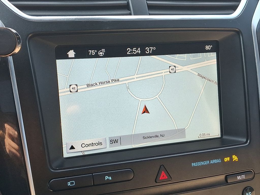 Thumbnail: 2019 Ford Explorer - 18