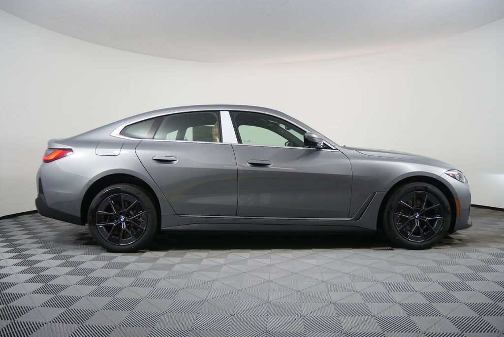 Thumbnail: 2025 BMW i4 - 2