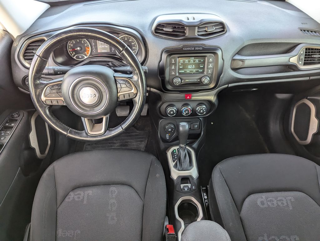 2017 Jeep Renegade Latitude 29