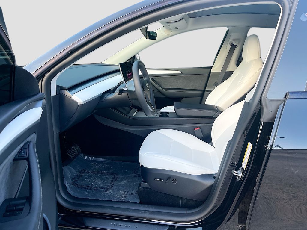 2025 Tesla Model Y Long Range Black at AutoSavvy Houston Northwest