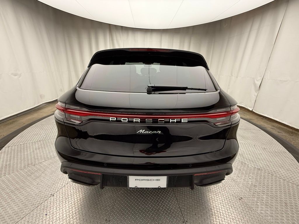 Thumbnail: 2025 Porsche Macan - 9