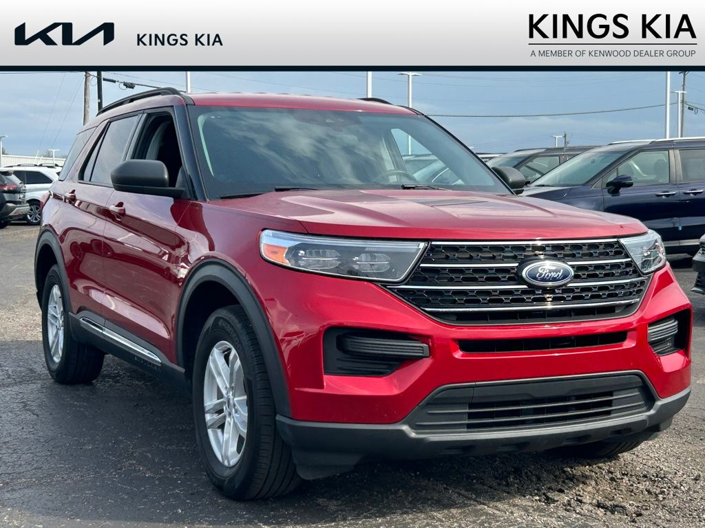 Rapid Red Metallic Tinted Clearcoat 2024 Ford Explorer XLT AWD SUV / Crossover All-Wheel Drive Automatic