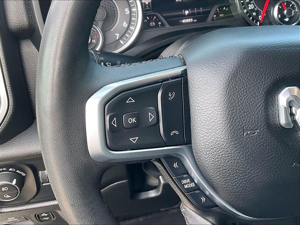 2025 Ram 1500 — photo 23
