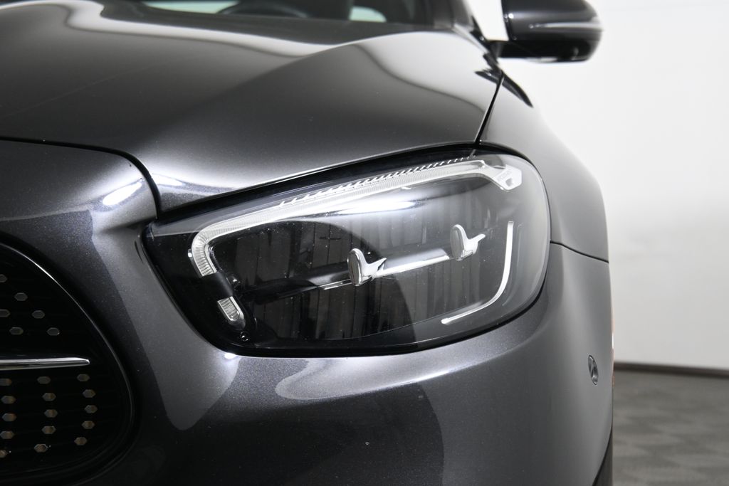 Thumbnail: 2023 Mercedes-Benz E-Class - 10