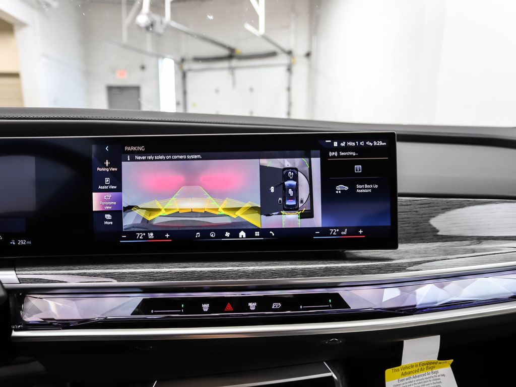2025 BMW i7 xDrive60 18