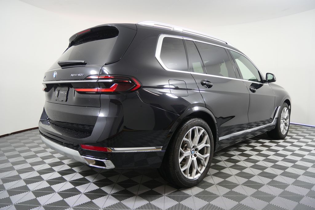 Thumbnail: 2025 BMW X7 - 3