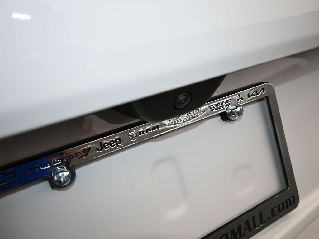 New 2025 Bright White Clearcoat Jeep Limited image 32