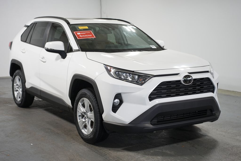 2020 Toyota RAV4 XLE 3