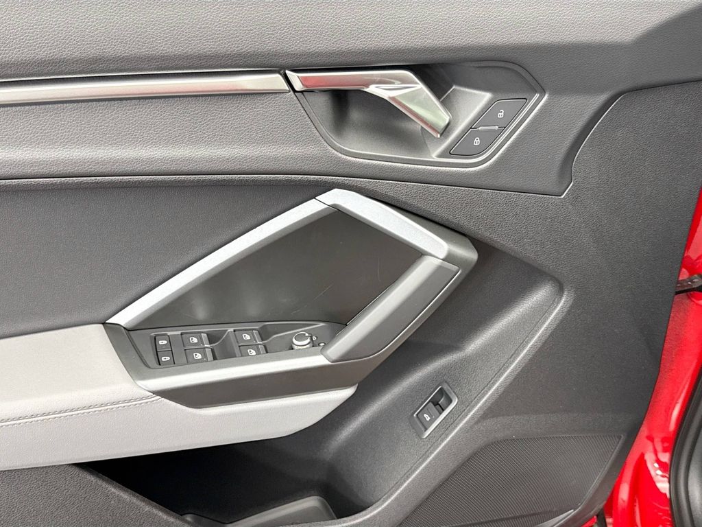 Thumbnail: 2025 Audi Q3 - 22