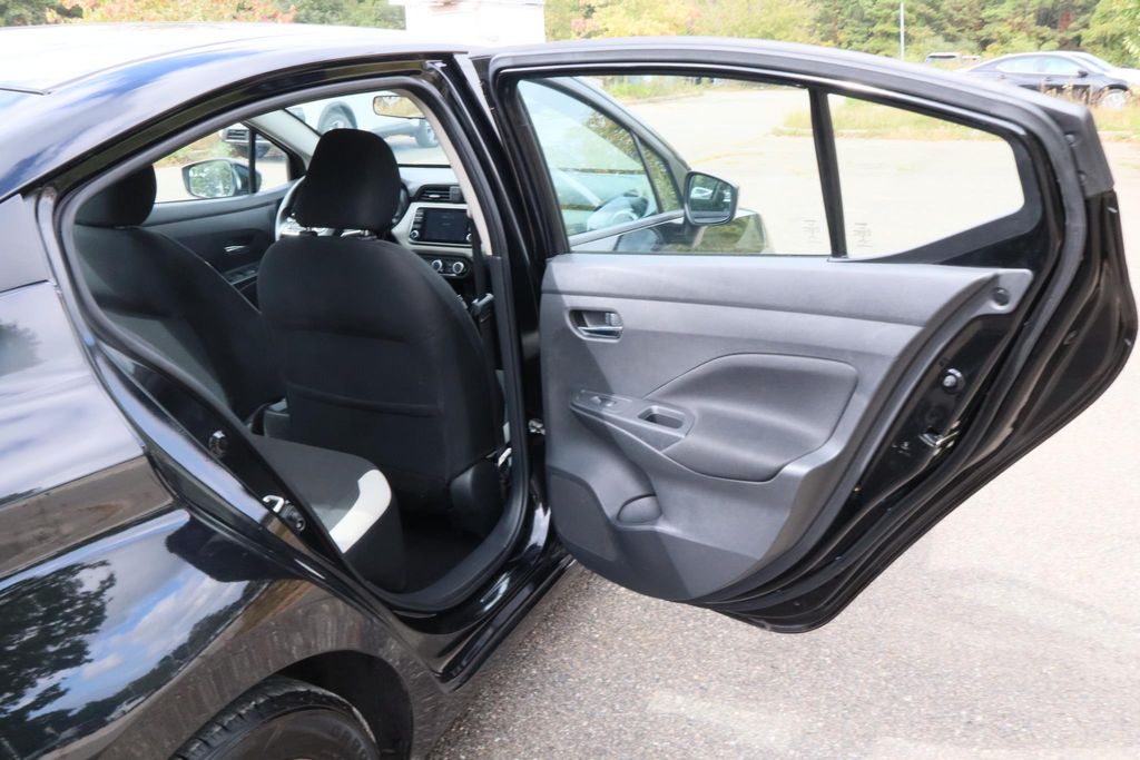 2021 Nissan Versa 1.6 SV 24