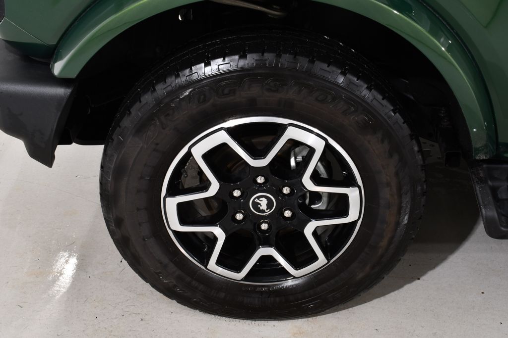 Used 2025 Green Ford Outer Banks image 24