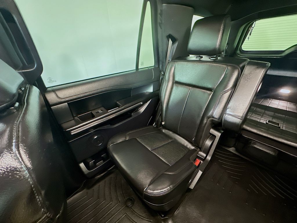 Used 2021 Black Ford XLT image 12