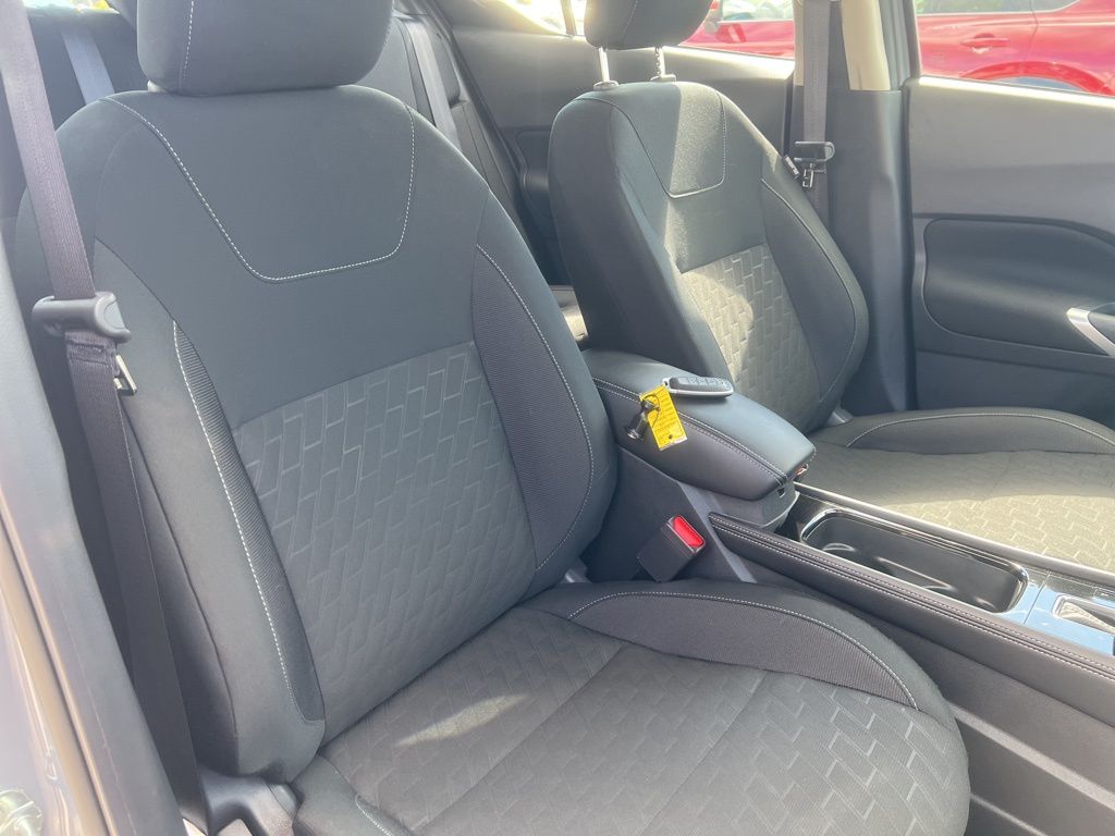2024 Boulder Gray Pearl Nissan Kicks SV FWD SUV