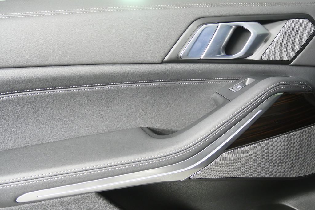 Thumbnail: 2026 BMW X5 - 14